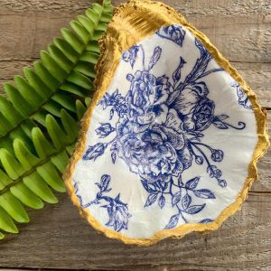 Decoupage Oyster Ring Dish: Blue Willow Coastal Decor