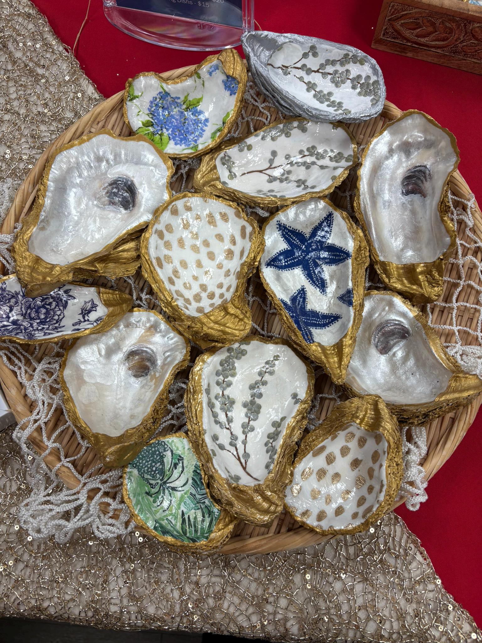Handcrafted Oyster Shell Ring Dish: Berry Branch Coastal Decor - Image 4