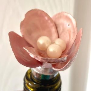 Oyster Shell Pink Magnolia Wine Stopper: Coastal Barware Gift