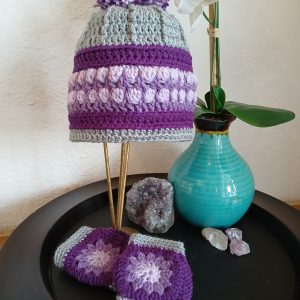 Crochet hat and fingerless glove set