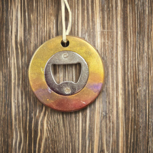 Beach resin wine stopper and bottle opener set