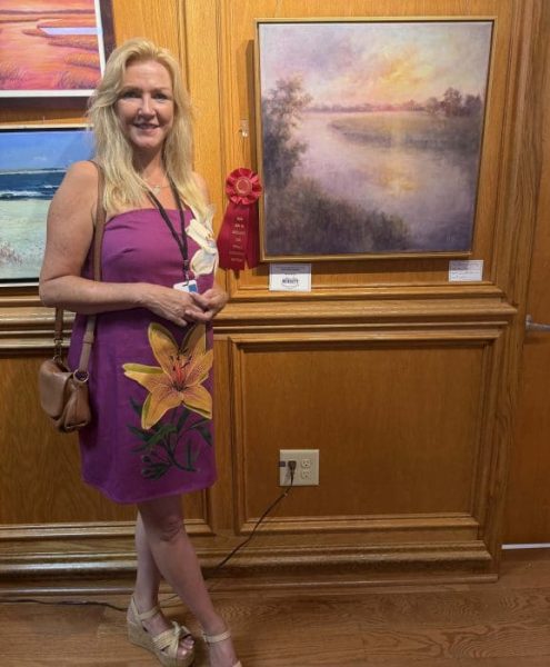 Fresh A Plein Air Event Honorable Mention Award recipient Mary Veiga. Photo courtesy of Tatum Clements 578x700 1